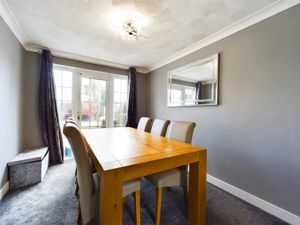 Dining Room- click for photo gallery